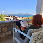 On The Sea Suite&spa וילה *