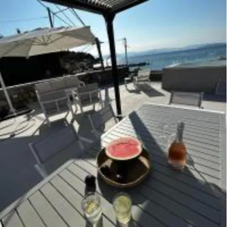 On The Sea Suite&spa * Méthana