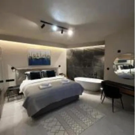 On The Sea Suite&spa Méthana