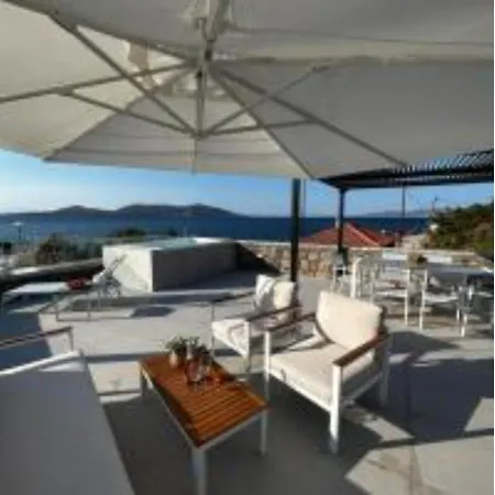 On The Sea Suite&spa Villa *