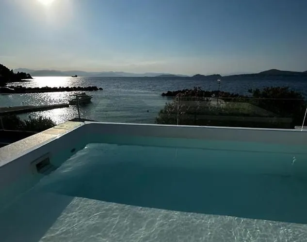 On The Sea Suite&spa Méthana